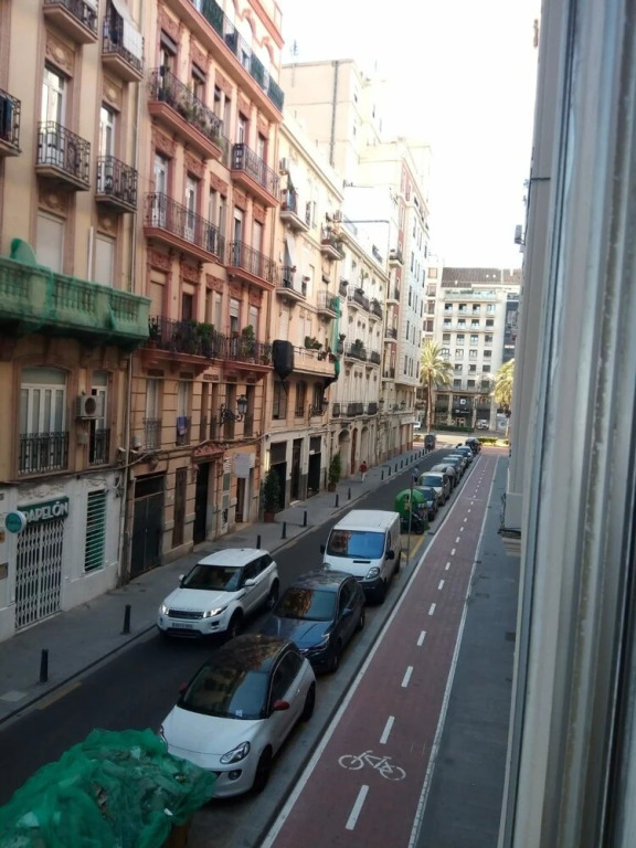 Apartment With 4 Bedrooms in València, With Terrace - 5 km From the Be