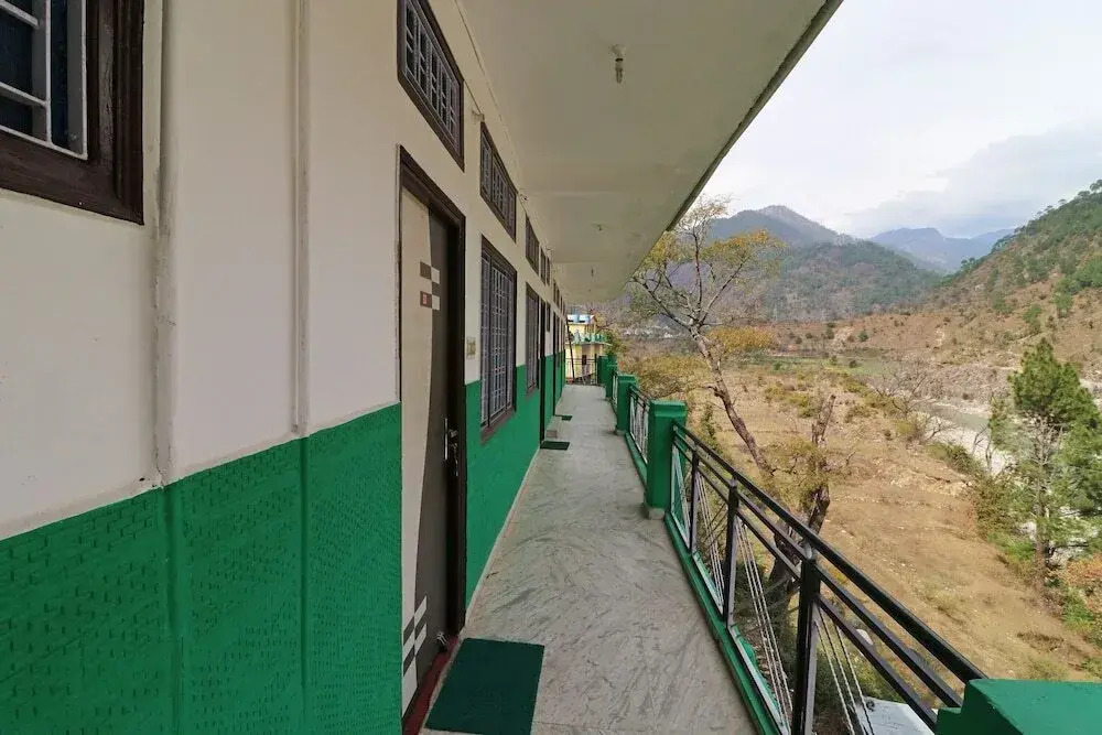 Narayana Hotel And Resort By OYO Rooms