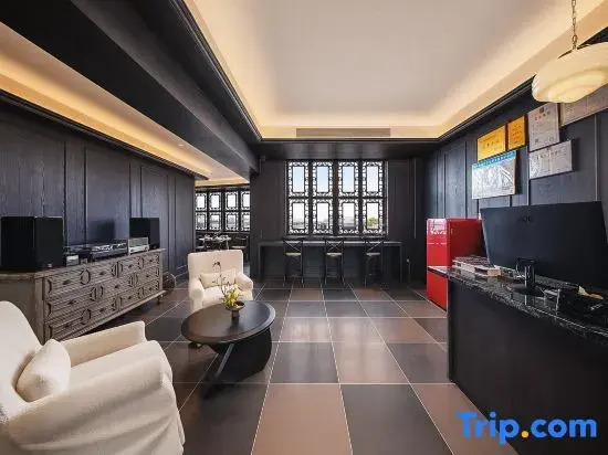 Jingdezhen Taomingju Garden Hotel (Tao Yang Alley People's Square)