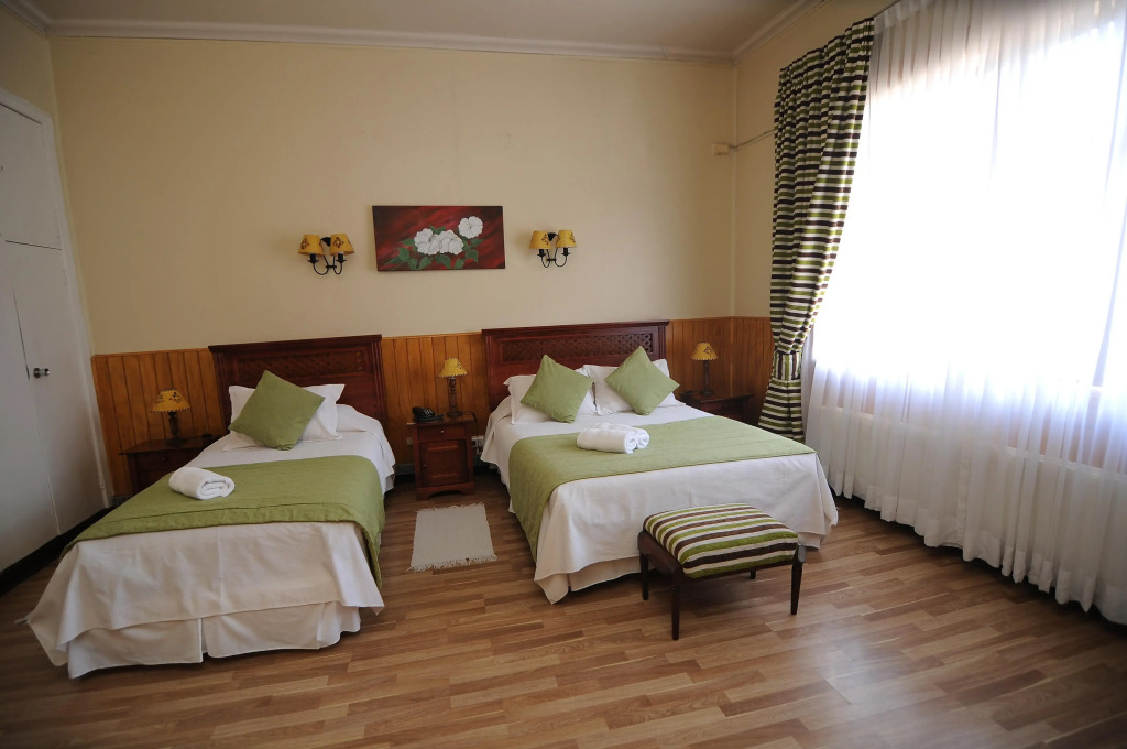 Cabañas y Hostal Borde Rio