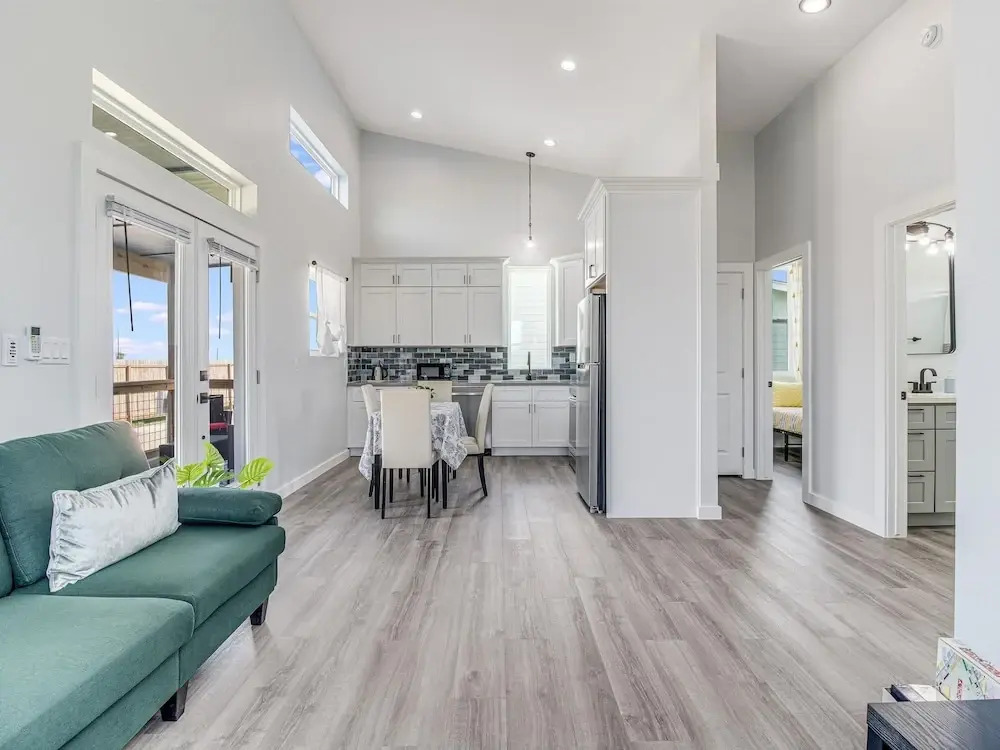 The Blue Flower 2 Bedroom Home