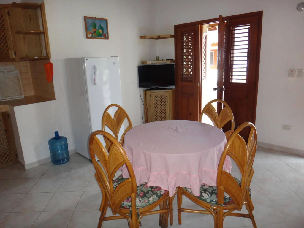 La Cortesana Cozy Apt Steps to the Beach