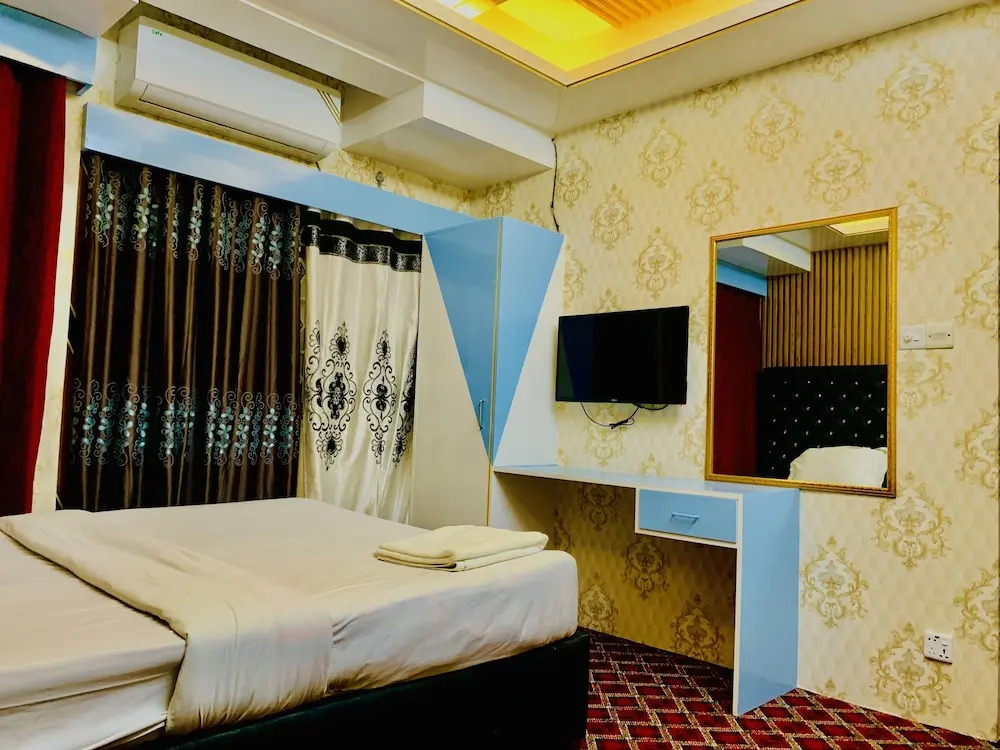 Hotel Heaven Inn