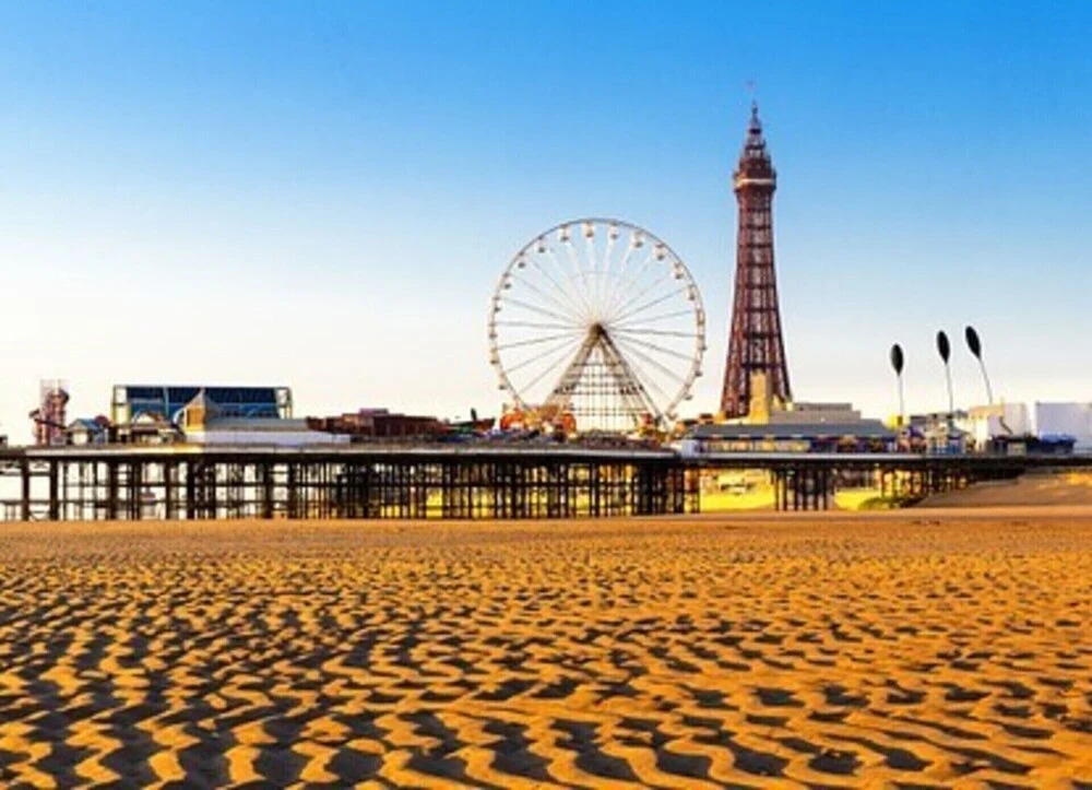 4-bed House 10min Walk to Town Centre in Blackpool