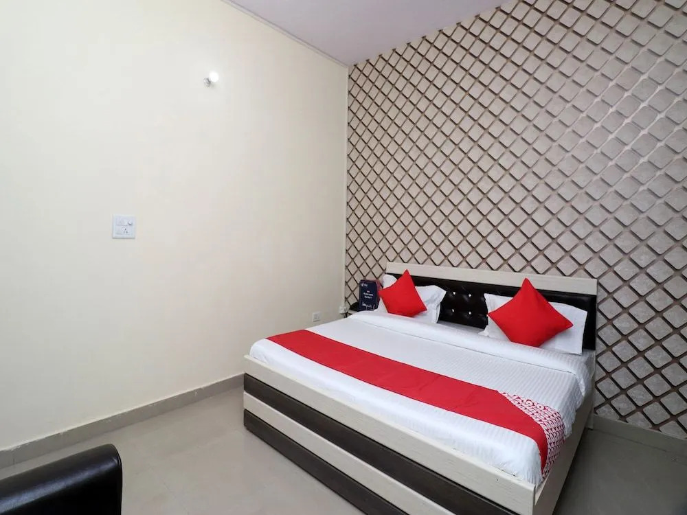 OYO 22698 Delight Residency