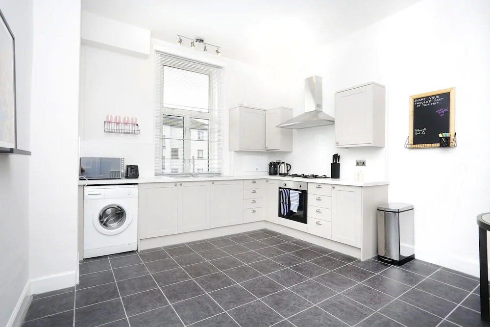 JOIVY Modern 1-Br Apt W/ Communal Terrace In Trendy Stockbridge