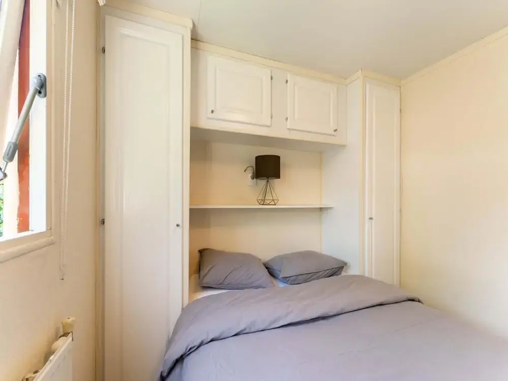 Serene Forest Stay with Comfort