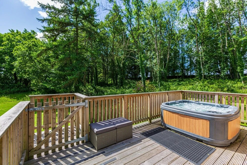 Squirrel Lodge 40 With Hot Tub, Newton Stewart