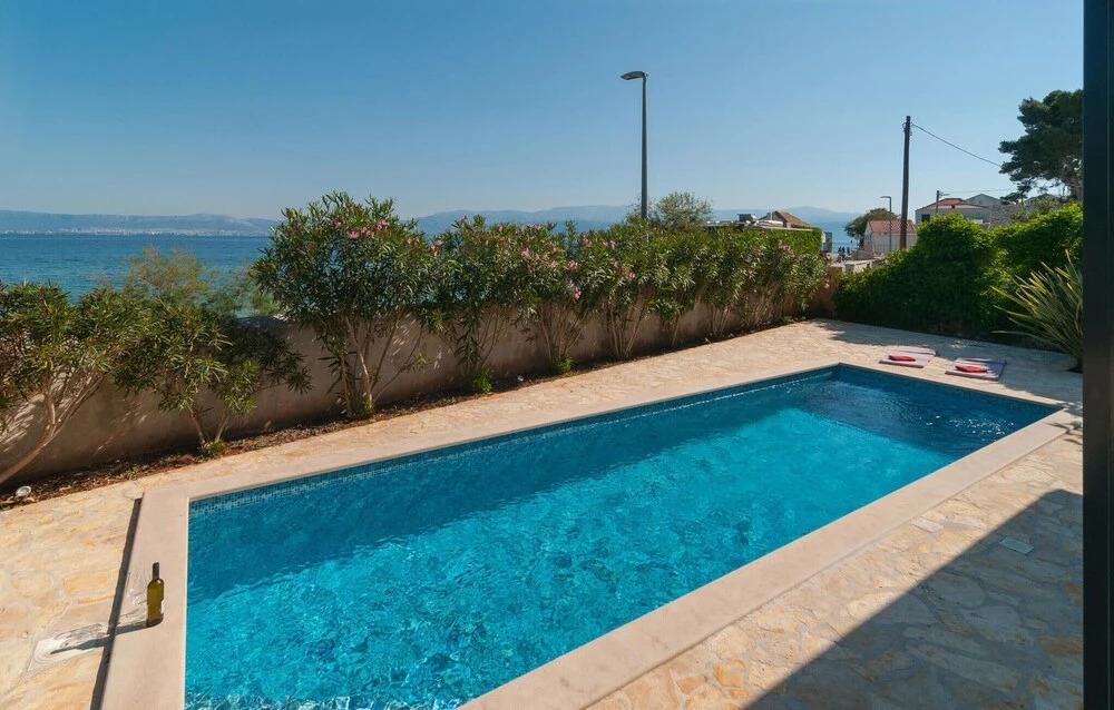 Nice Home in Sutivan With Outdoor Swimming Pool, Wifi and 2 Bedrooms