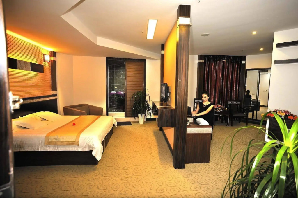 Shengquan Hot Spring Hotel