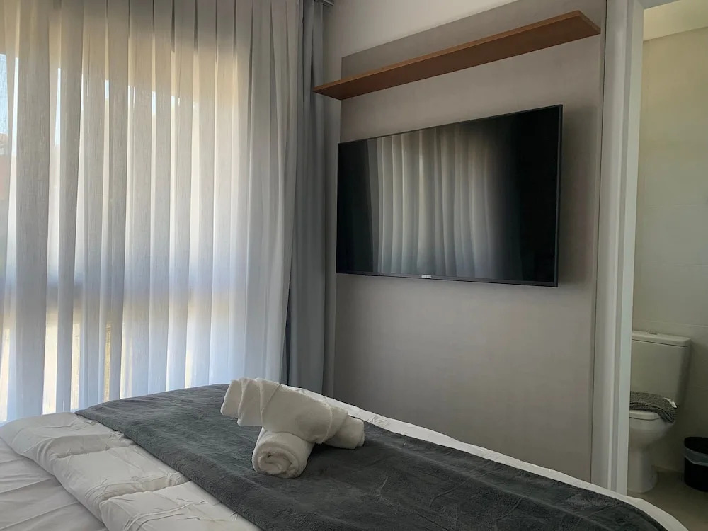 Fully Equipped Apartments 220 m From the Beach in Jurerê Rtys