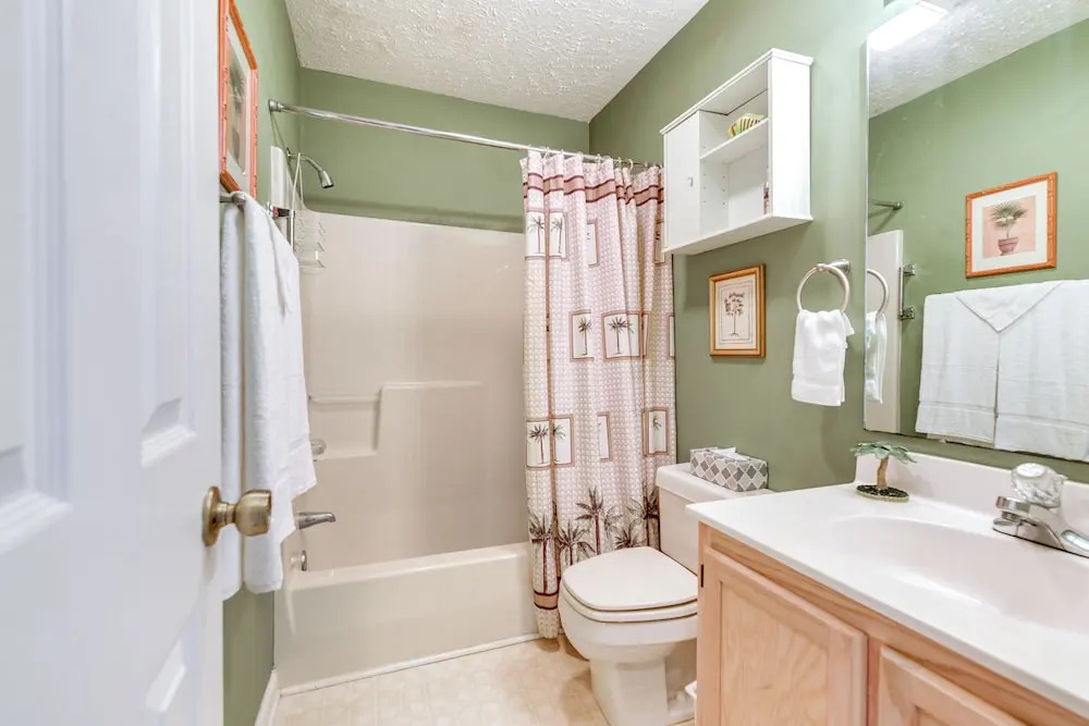 Little River Condo w/ Pool Access: 5 Mi to Beach
