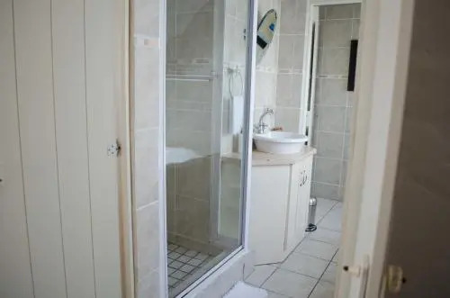 ah! Guest House