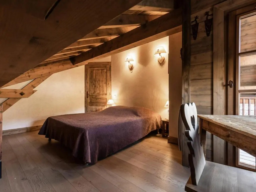 Chalet 5★ à La Clusaz, 8 pers, spa, proche pistes, 4 chambres - FR-1-304-110