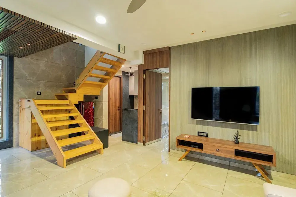 Alaya Stays 3-BHK with Pool near Khandala Hills - Imperial Serenia