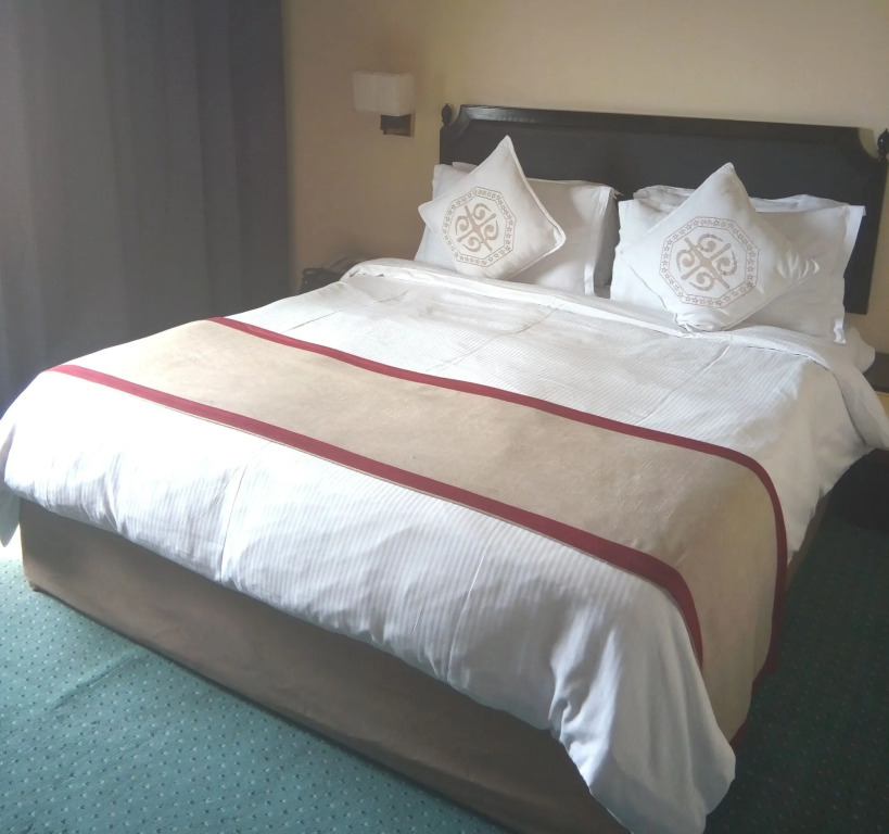 Dynasty Hotel