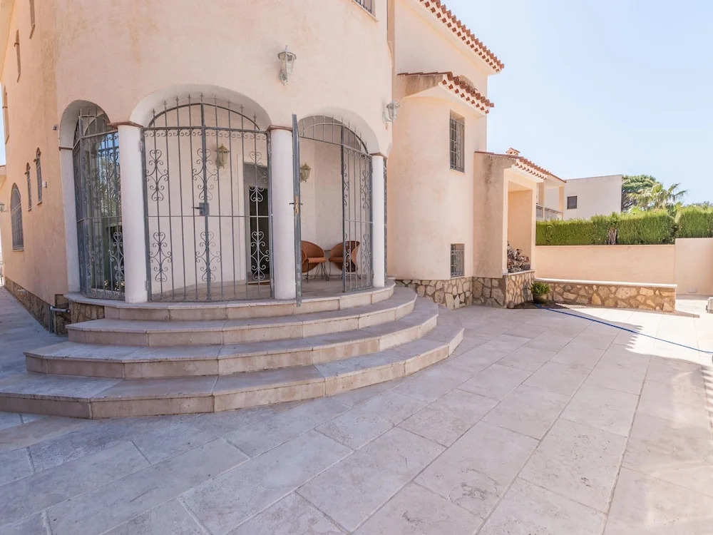 Amazing Villa on the Beach for 8 Persons With Private Pool in Miami Playa
