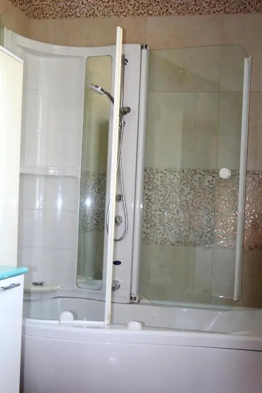 2 bedrooms appartement with city view furnished terrace and wifi at La Spezia 8 km away from the beach