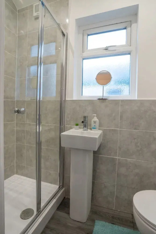 4 Bedrooms-4 Bathrooms House