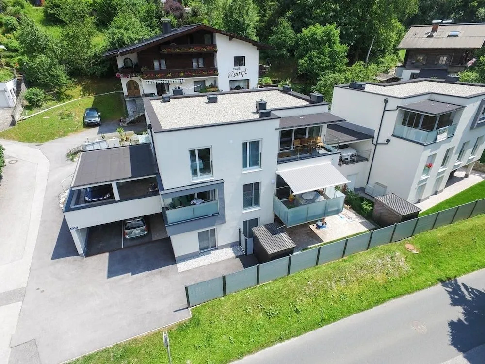Finest Penthouse Waterside Zell am See