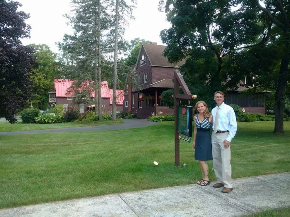 Geyser Lodge