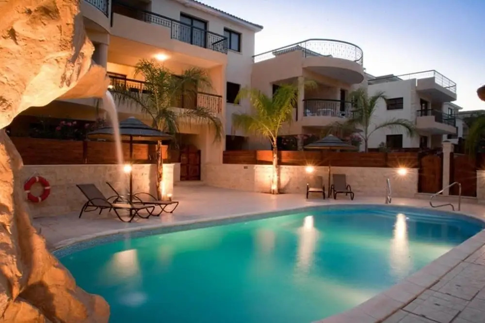 2 bed apt Overlooking Pool -tersefanou, Cyprus