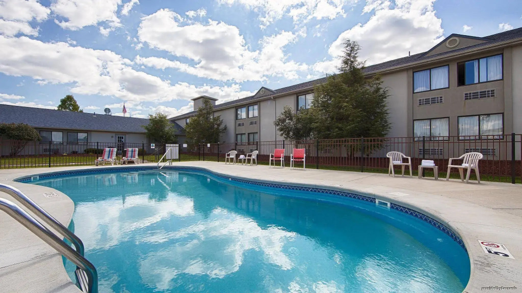Quality Inn Austintown-Youngstown West