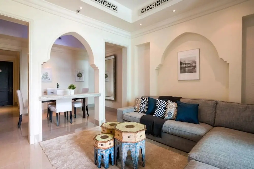 Secluded Apartment in the Heart of Downtown