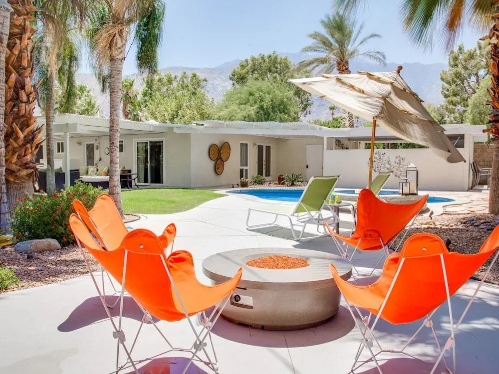 R & R Rendezvous by ACME House Company
