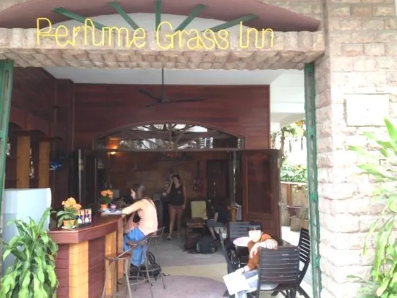 Perfume Grass Inn