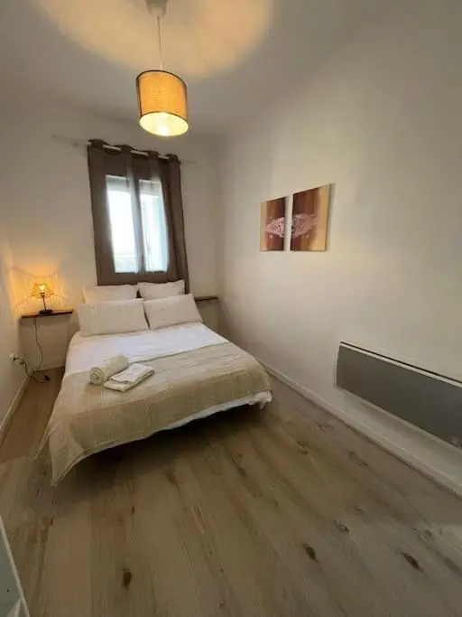 Joli T2, neuf tout équipé, 3 mins Gare St Roch, 4 personnes
