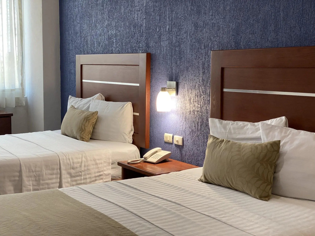 Hotel Calzada Inn