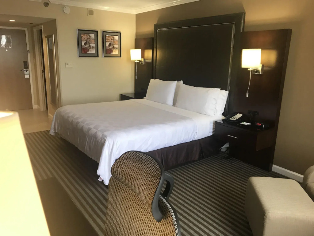Holiday Inn Orlando East-UCF Area by IHG