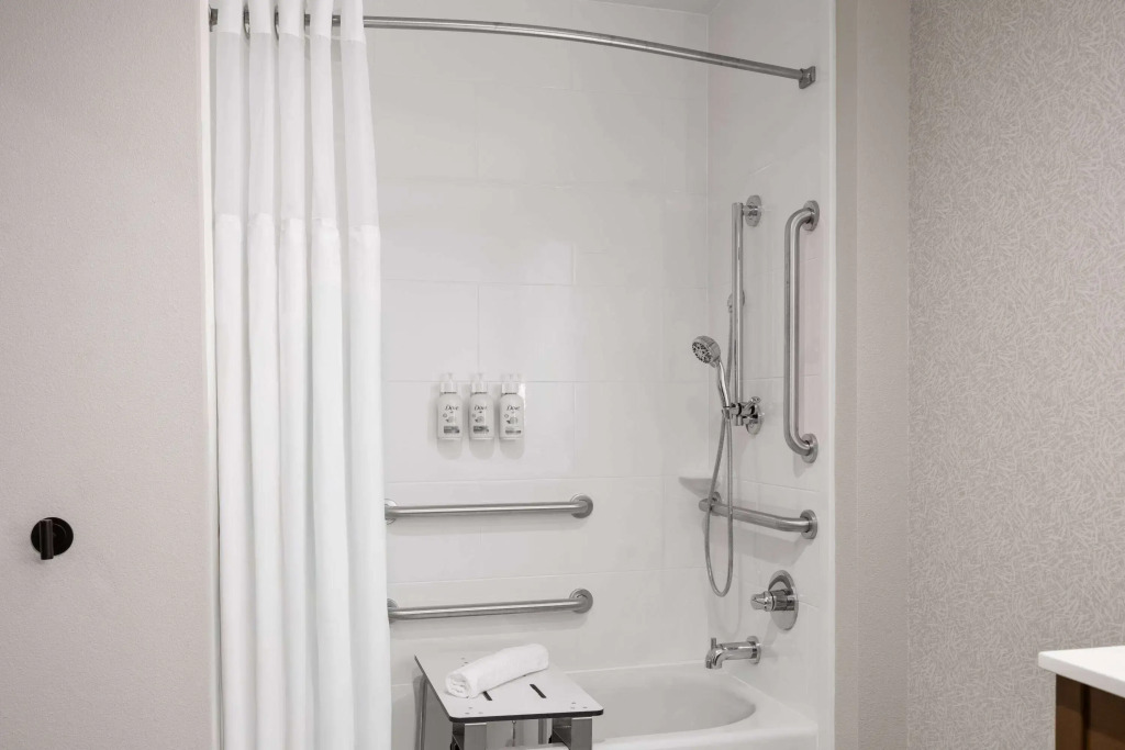 La Quinta Inn And Suites By Wyndham Lincoln