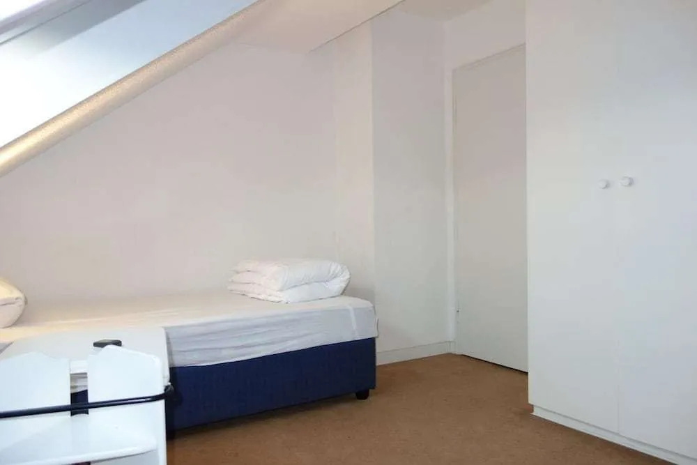 Tolstov-Aparthotels Generous 3 Room Apartment