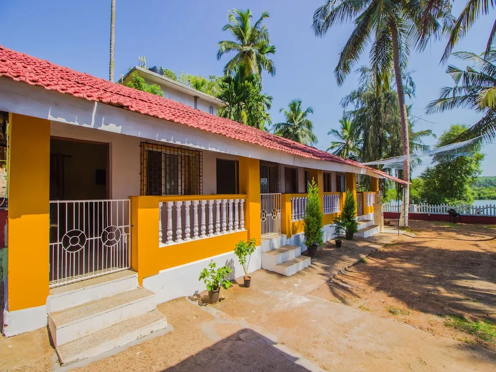 OYO 13117 Home Lake View Studio Canacona