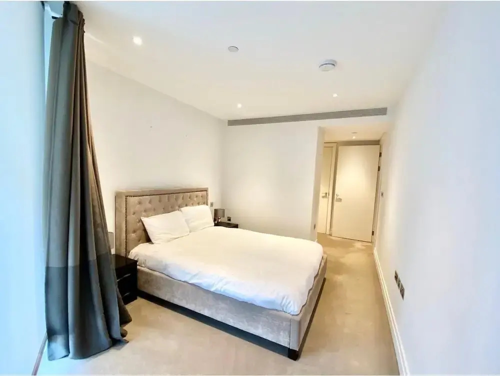 Stylish 2 Bed Flats Near US Embassy