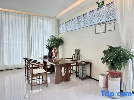 Weishan Island Hufeng Manshe Homestay (Weishan Lake Tourist Area)