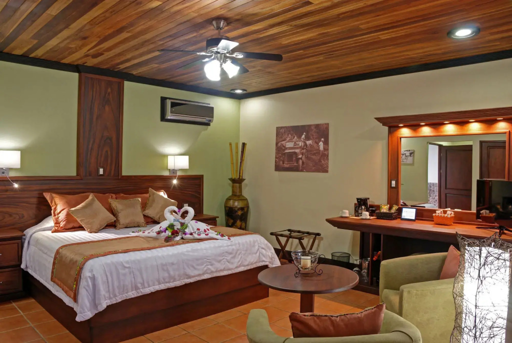 Volcano Lodge, Hotel & Thermal Experience