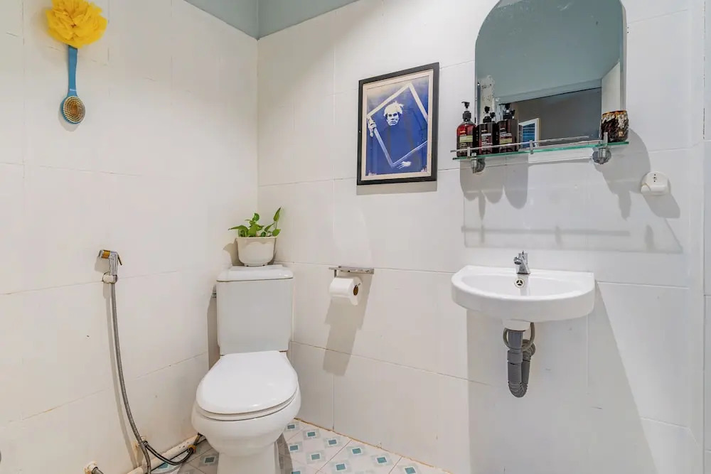 Cozy 1990s Khmer Style Flat in Heart of Tonle Bassac