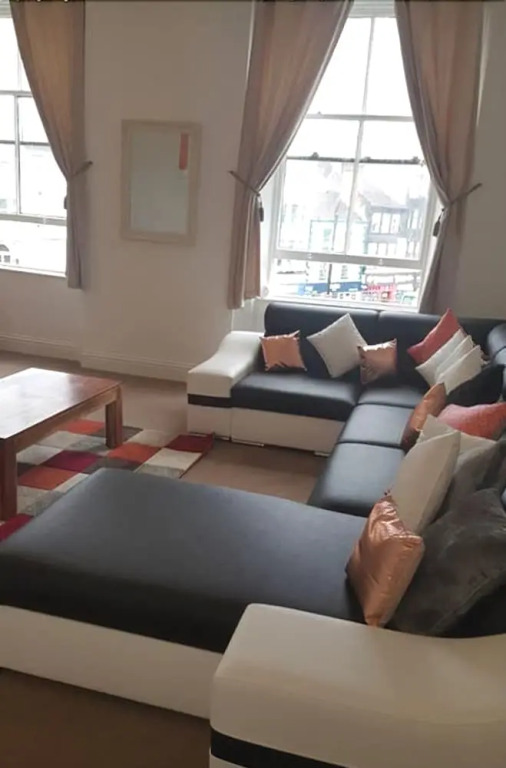 Liverpool Centre Penthouse Sleeps 8