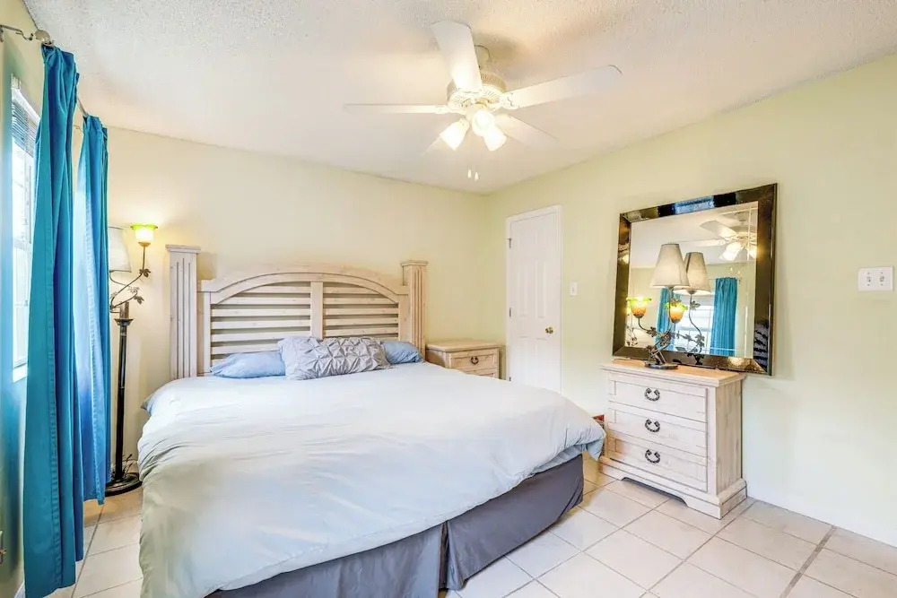 Central Warner Robins Vacation Rental w/ Yard