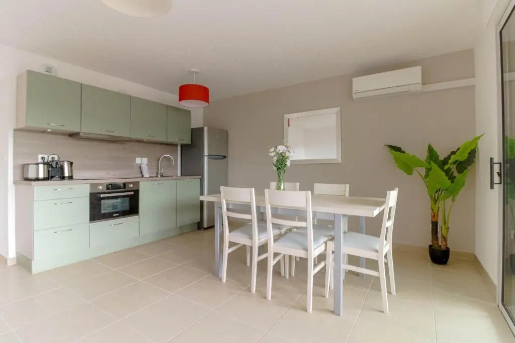 SELECT'SO HOME - Résidence Le Poséidon - Piscine & Garage - Prestations de qualité & Services Hôteliers - POS22