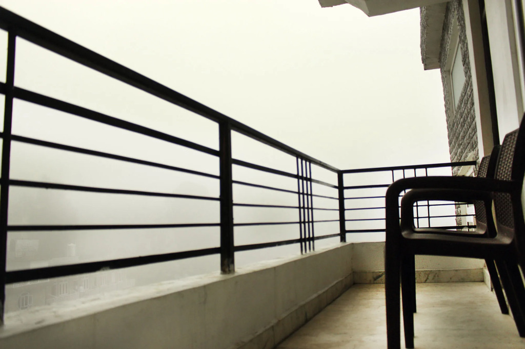OYO Rooms Bhagsu Waterfall