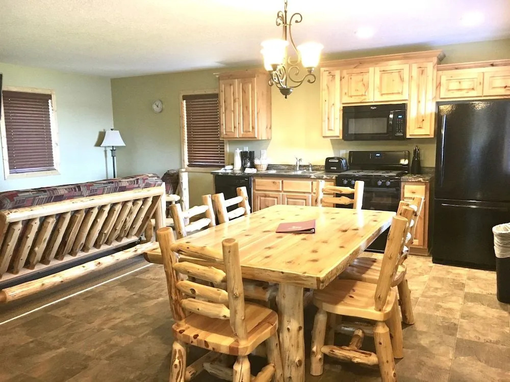 Sportsman's Lodge