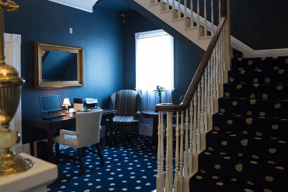 The Sterling Hotel
