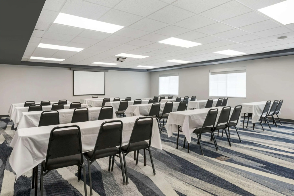 Comfort Suites Elgin Northwest