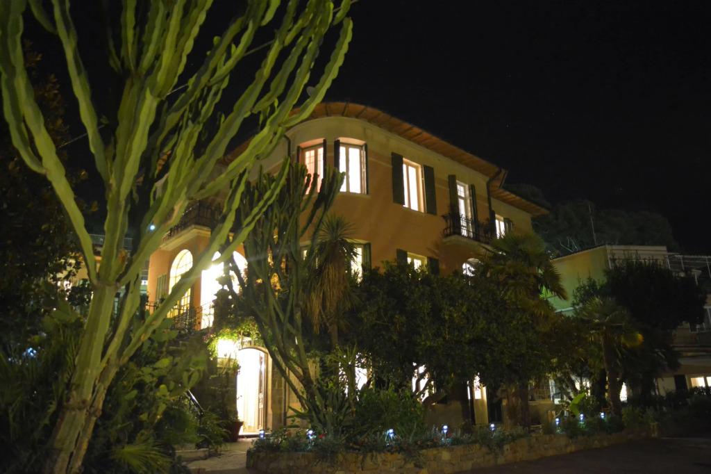 Hotel La Scogliera