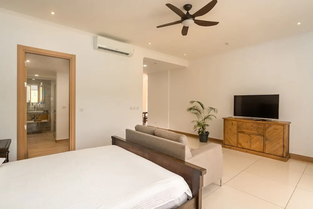 Royale Suites by Arc Royal Luxury Apts