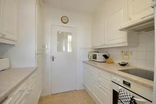 1 Mansard Court